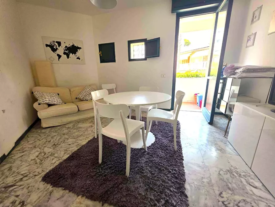 Immagine 3 di Appartamento in vendita  a Massa
