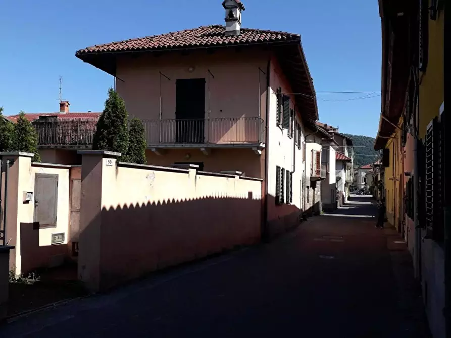Immagine 1 di Porzione di casa in vendita  a Cumiana