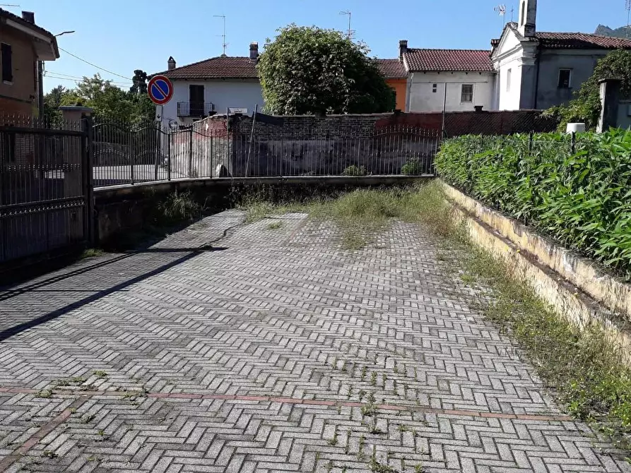 Immagine 2 di Porzione di casa in vendita  a Cumiana
