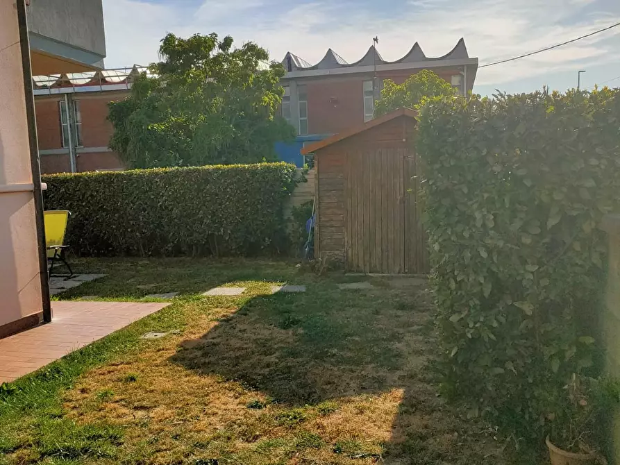 Immagine 25 di Villetta a schiera in vendita  a Calcinaia