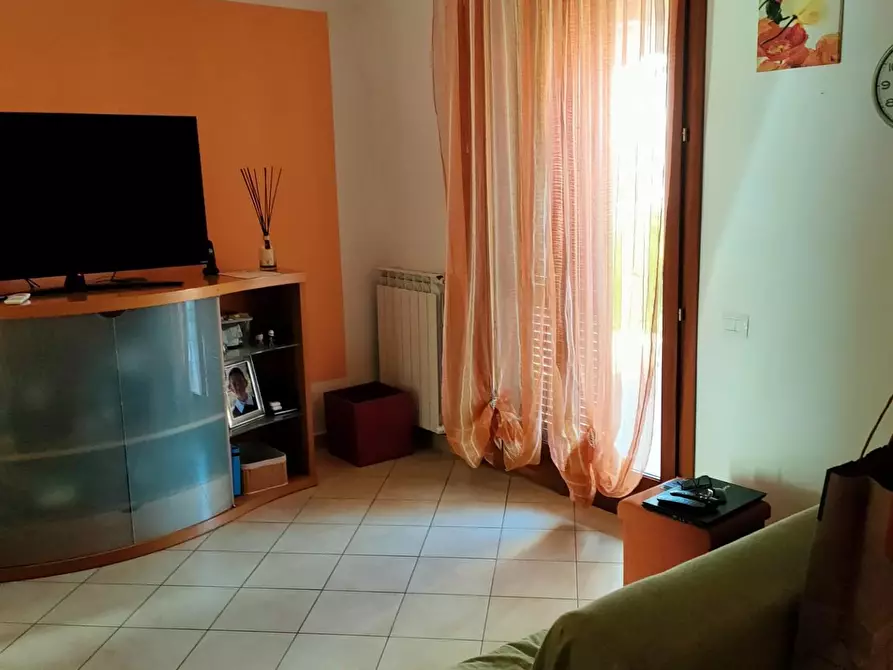 Immagine 6 di Villetta a schiera in vendita  a Calcinaia