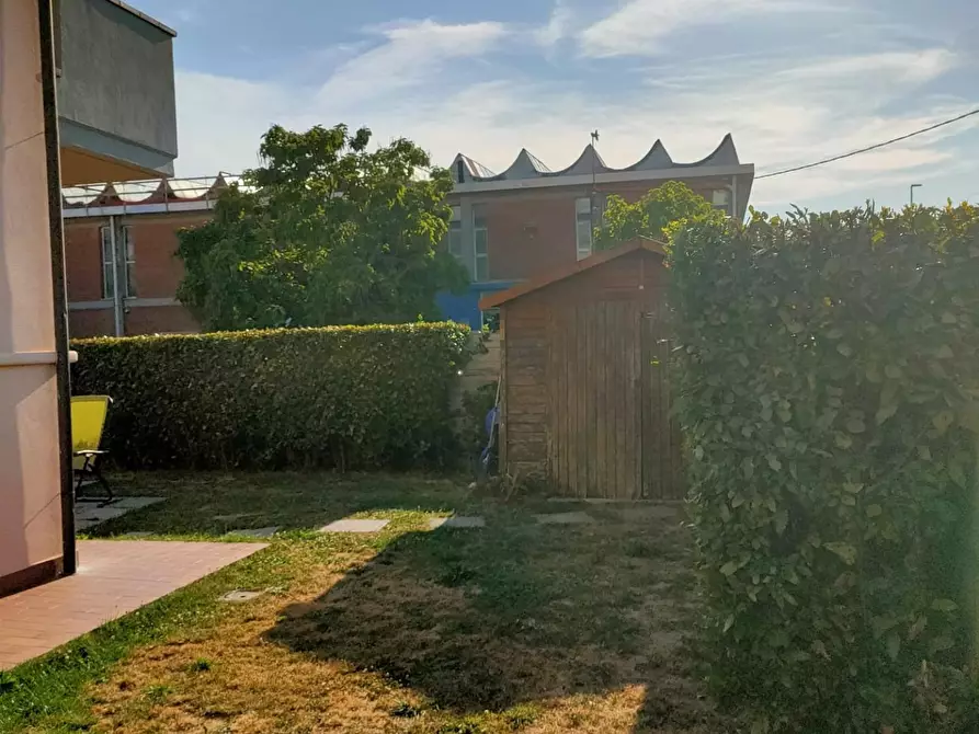 Immagine 26 di Villetta a schiera in vendita  a Calcinaia
