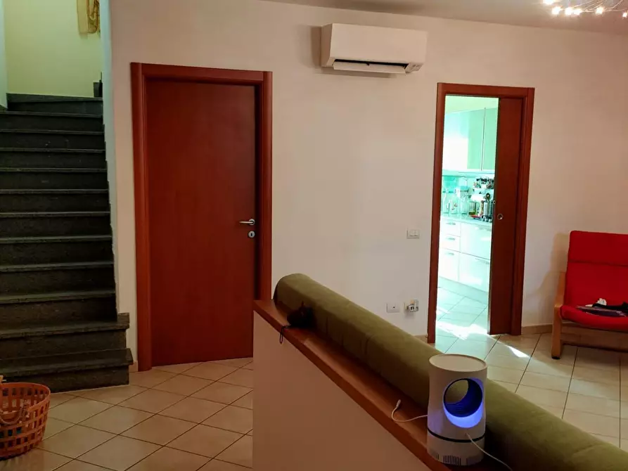Immagine 5 di Villetta a schiera in vendita  a Calcinaia