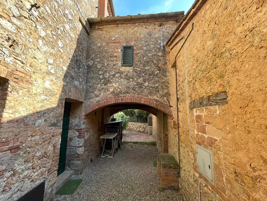 Immagine 3 di Appartamento in vendita  a Sovicille