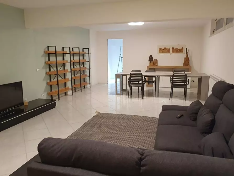 Immagine 9 di Appartamento in vendita  a Carrara