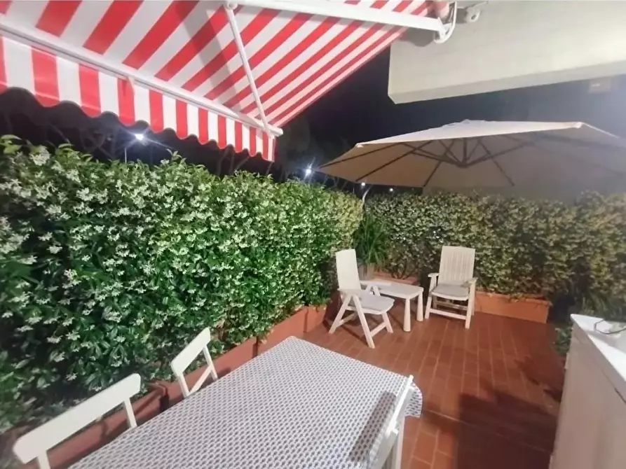 Immagine 9 di Appartamento in vendita  a Carrara