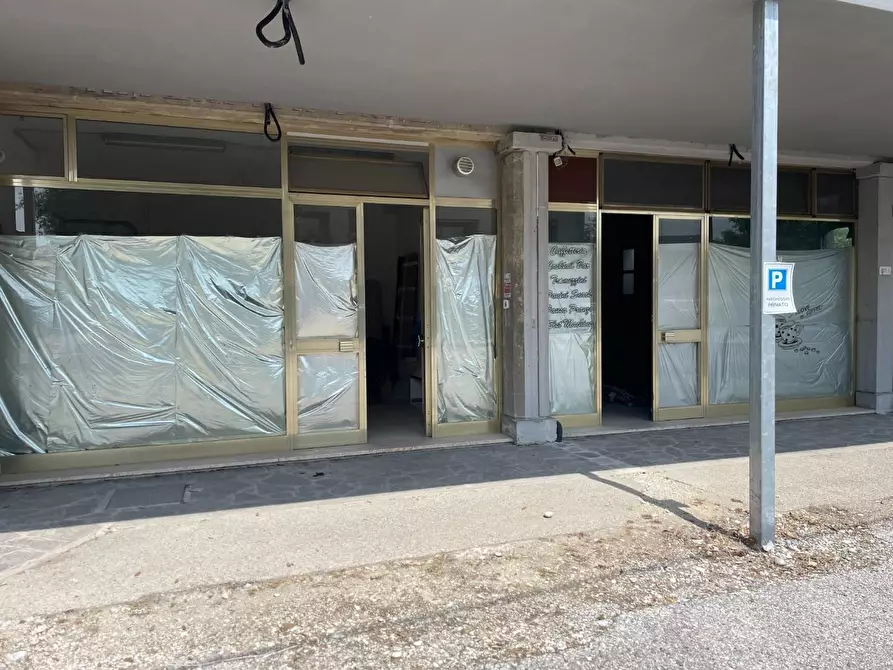 Immagine 6 di Negozio in affitto  a Treviso
