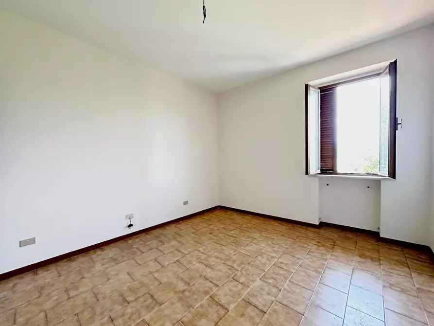 Immagine 11 di Casa bifamiliare in vendita  a Pescia