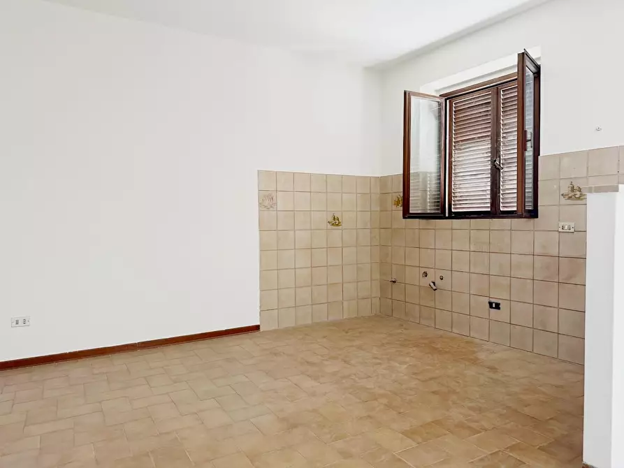 Immagine 2 di Casa bifamiliare in vendita  a Pescia