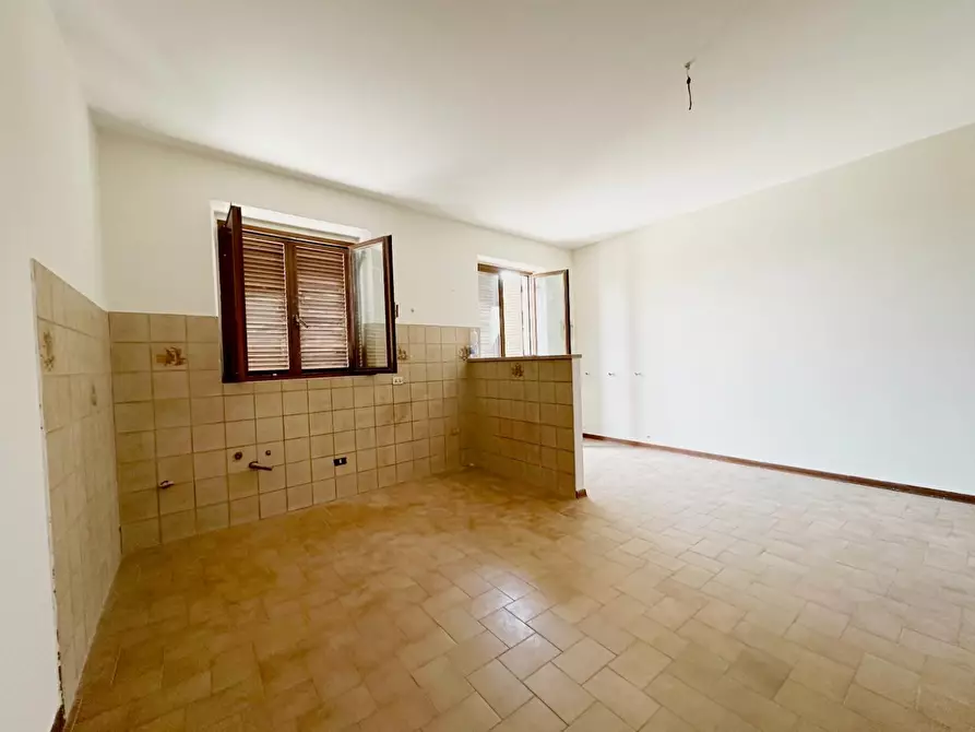 Immagine 3 di Casa bifamiliare in vendita  a Pescia