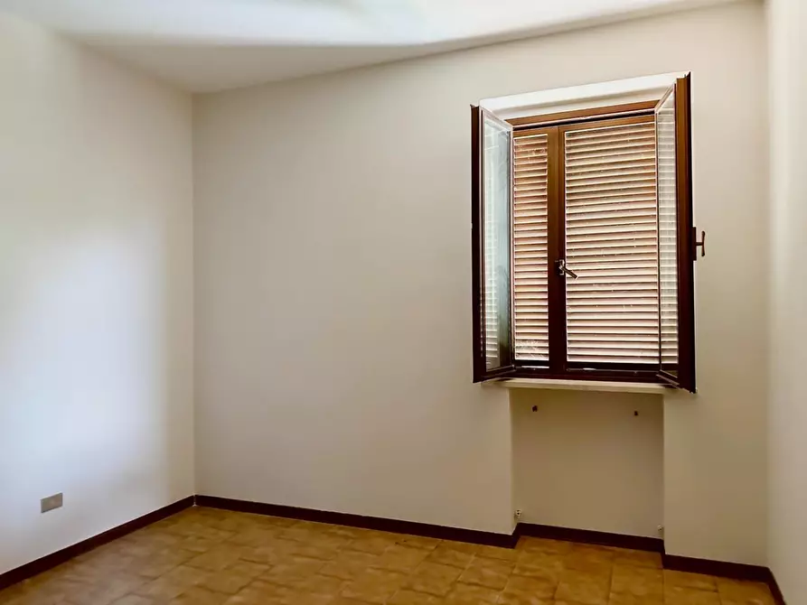 Immagine 10 di Casa bifamiliare in vendita  a Pescia