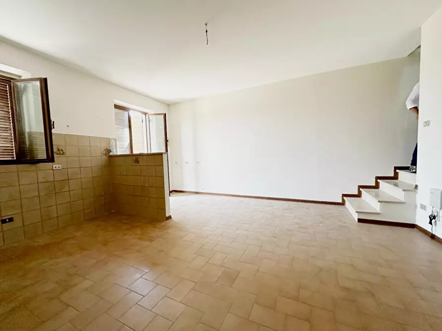 Immagine 6 di Casa bifamiliare in vendita  a Pescia