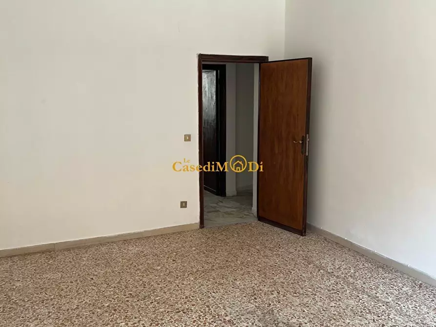 Immagine 8 di Appartamento in affitto  a Livorno
