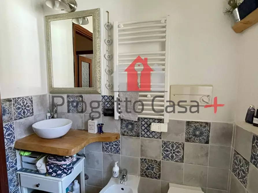 Immagine 35 di Appartamento in vendita  a Carnago