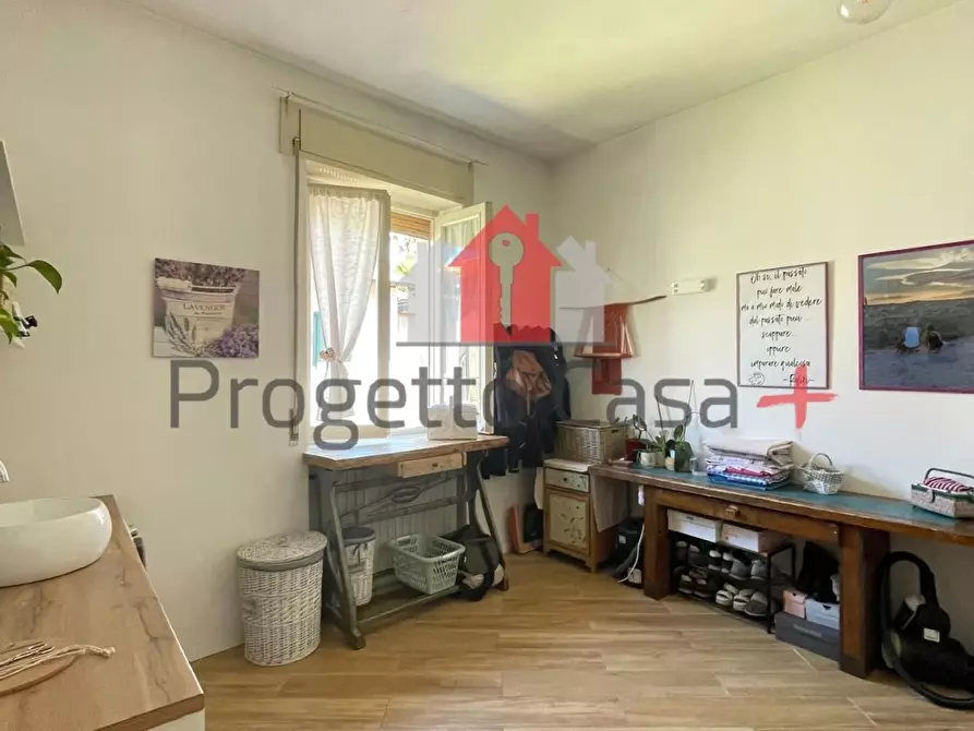 Immagine 28 di Appartamento in vendita  a Carnago