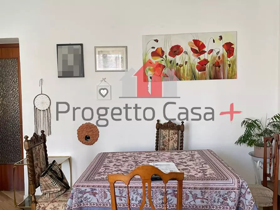 Immagine 50 di Appartamento in vendita  a Carnago
