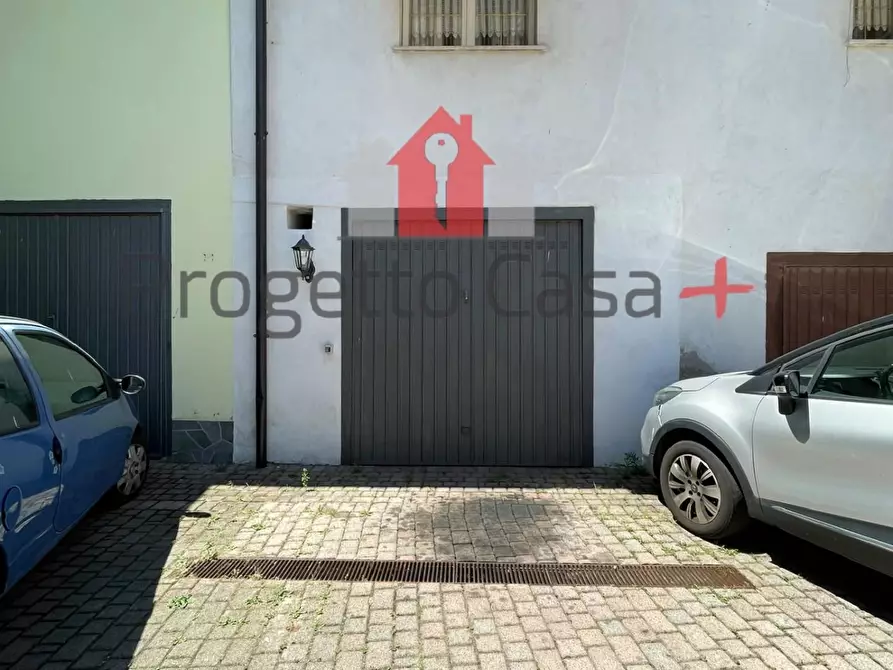 Immagine 2 di Appartamento in vendita  a Carnago