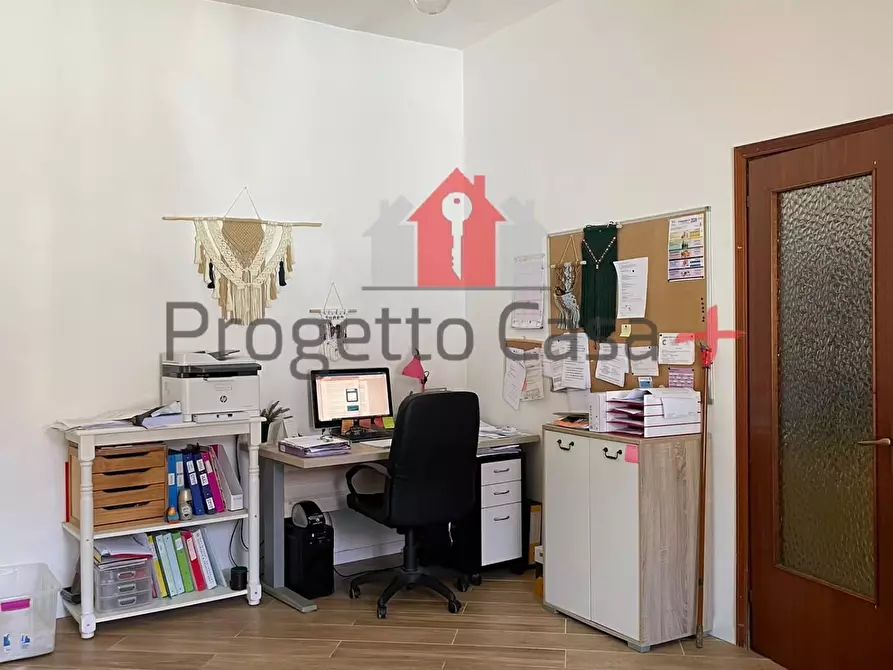 Immagine 23 di Appartamento in vendita  a Carnago