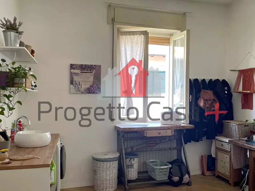 Immagine 15 di Appartamento in vendita  a Carnago