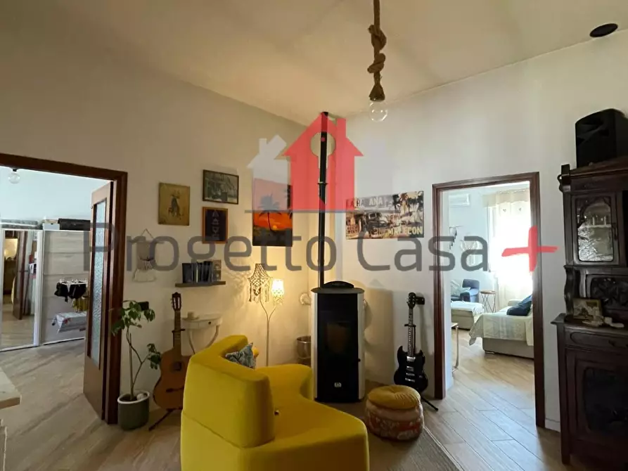 Immagine 72 di Appartamento in vendita  a Carnago