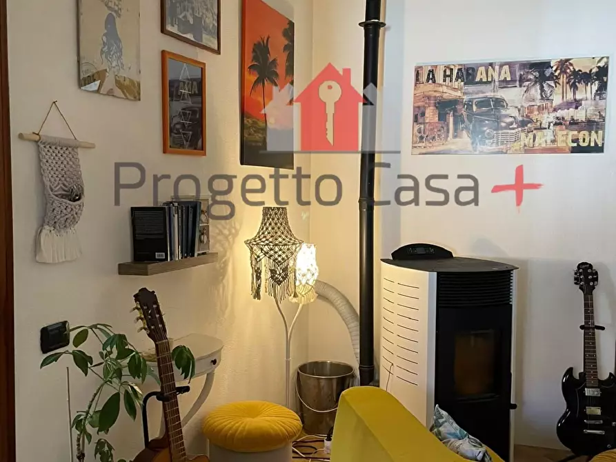 Immagine 67 di Appartamento in vendita  a Carnago