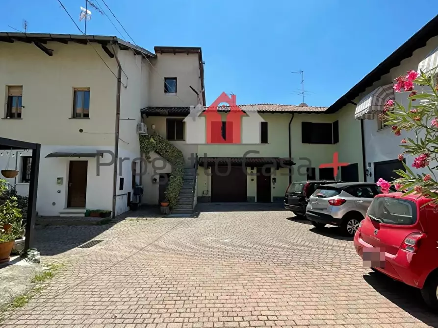 Immagine 1 di Appartamento in vendita  a Carnago