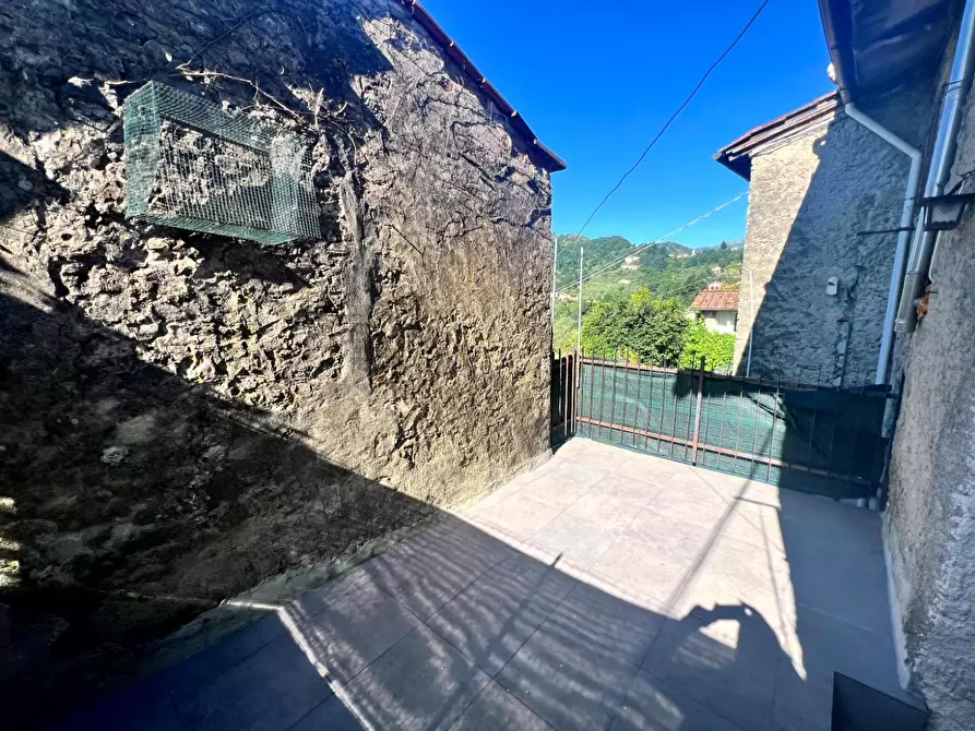 Immagine 6 di Terratetto in vendita  a Borgo A Mozzano
