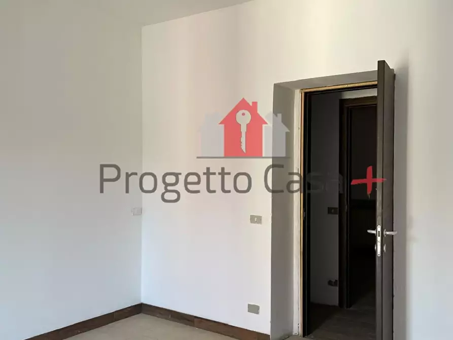 Immagine 25 di Appartamento in vendita  a Cairate