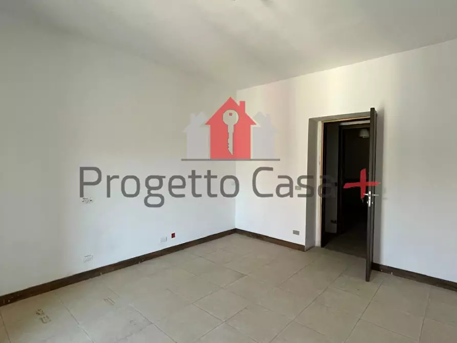 Immagine 27 di Appartamento in vendita  a Cairate