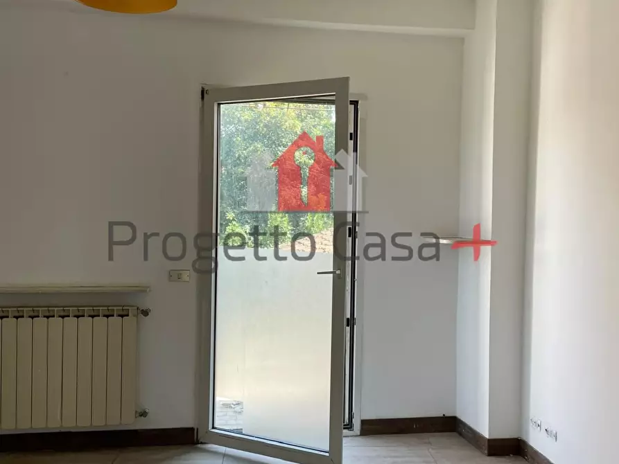 Immagine 32 di Appartamento in vendita  a Cairate