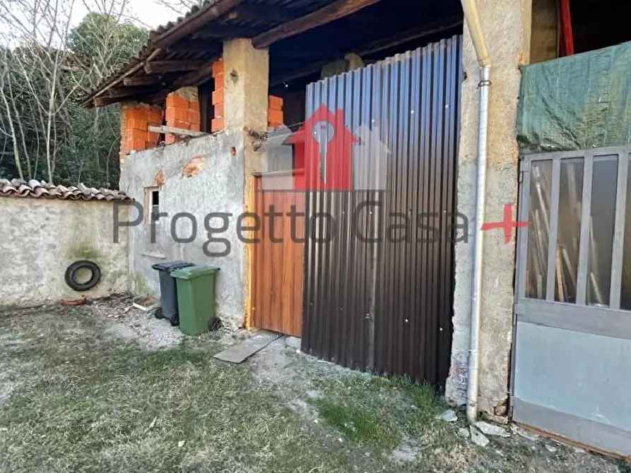 Immagine 1 di Appartamento in vendita  a Cairate
