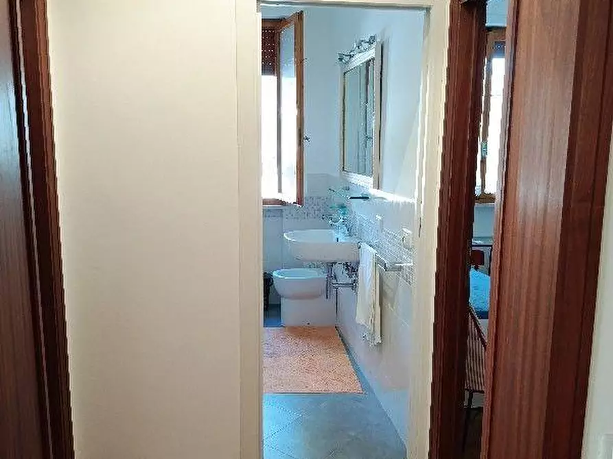Immagine 7 di Appartamento in vendita  a Rosignano Marittimo