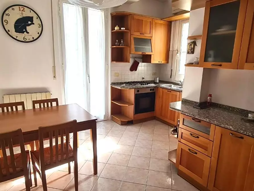 Immagine 3 di Appartamento in vendita  a Livorno