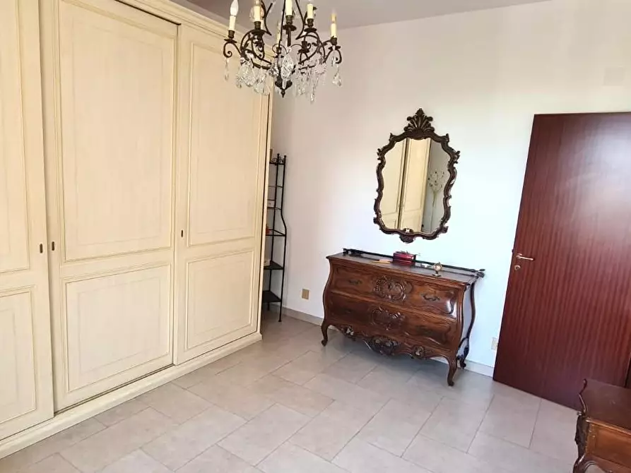 Immagine 14 di Appartamento in vendita  a Livorno
