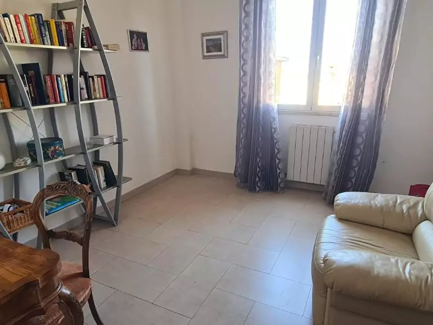 Immagine 8 di Appartamento in vendita  a Livorno