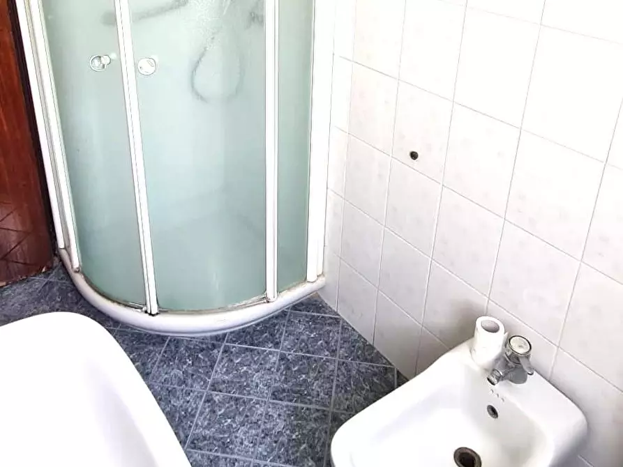 Immagine 12 di Appartamento in vendita  a Livorno