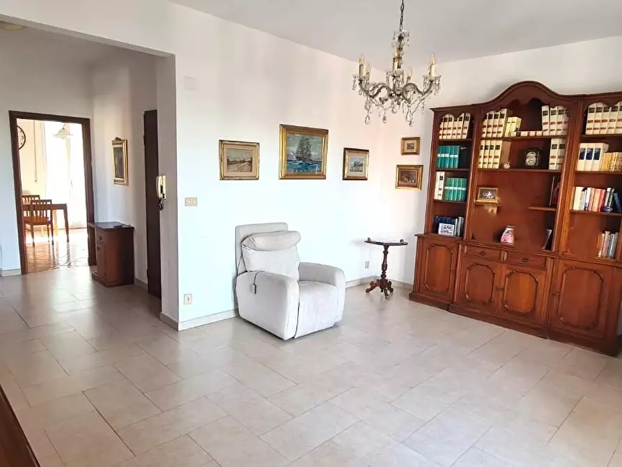 Immagine 2 di Appartamento in vendita  a Livorno