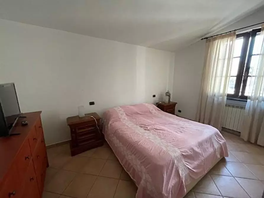 Immagine 4 di Villa in vendita  a Vecchiano