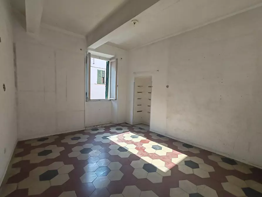 Immagine 4 di Appartamento in vendita  a Massa
