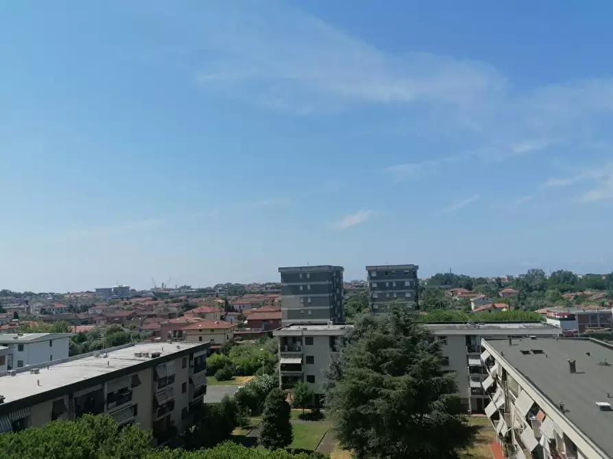 Immagine 31 di Appartamento in vendita  a Carrara