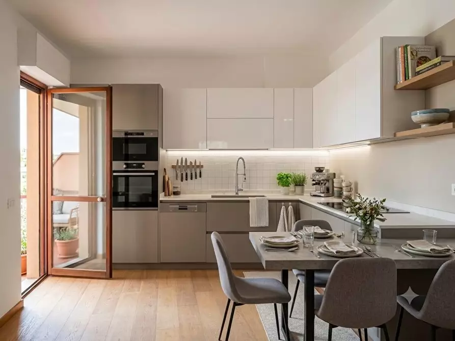 Immagine 6 di Appartamento in vendita  a Carrara