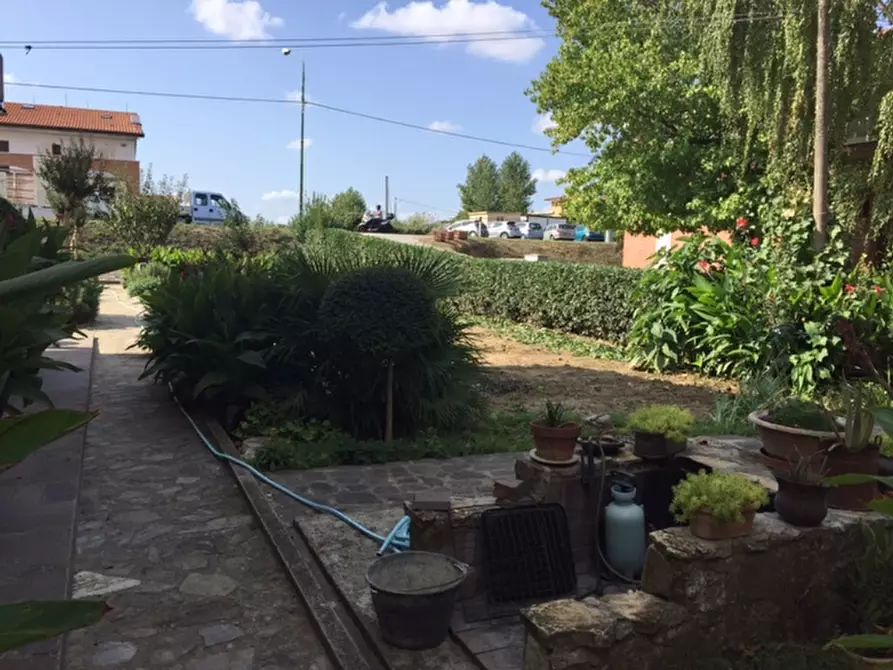 Immagine 26 di Villa in affitto  a Calcinaia
