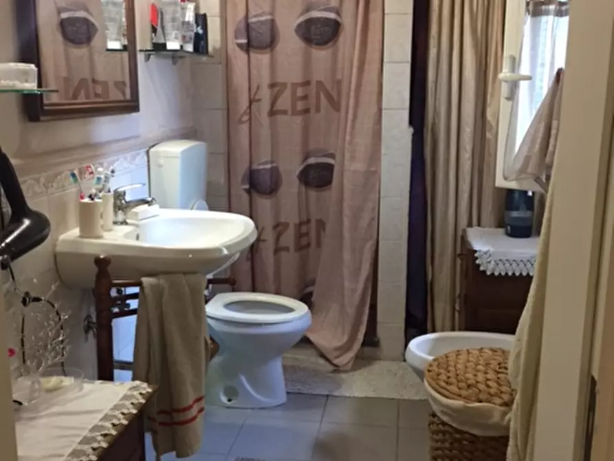 Immagine 17 di Villa in affitto  a Calcinaia