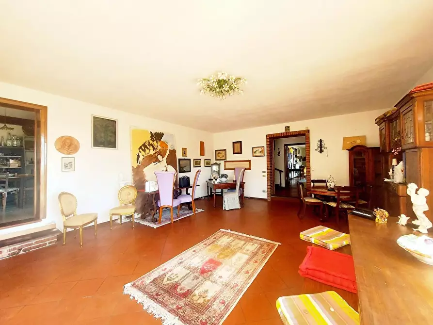 Immagine 48 di Villa in vendita  a Lucca