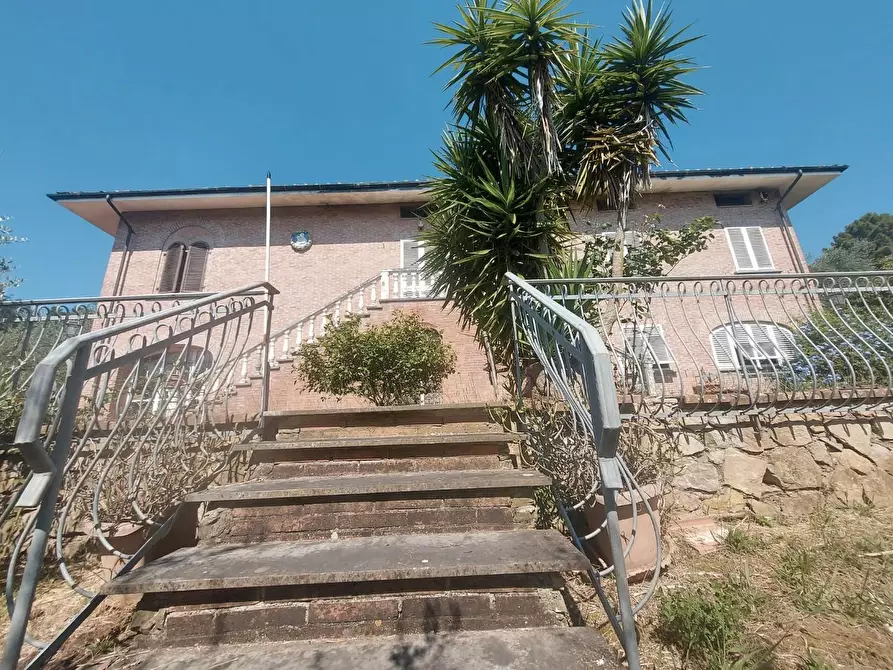 Immagine 55 di Villa in vendita  a Lucca