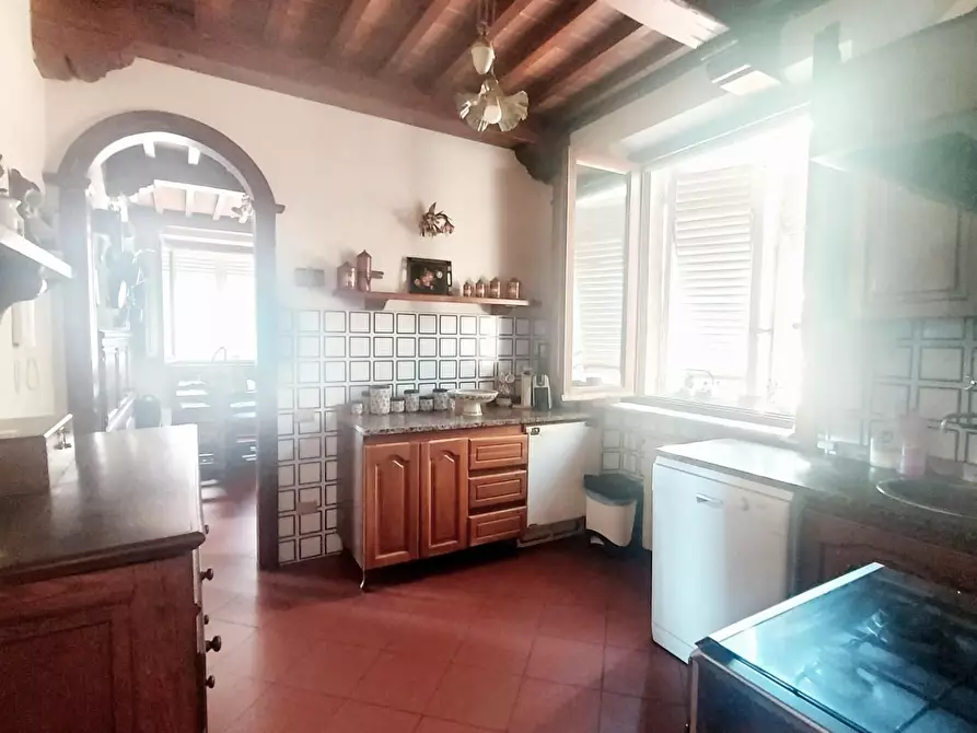 Immagine 45 di Villa in vendita  a Lucca