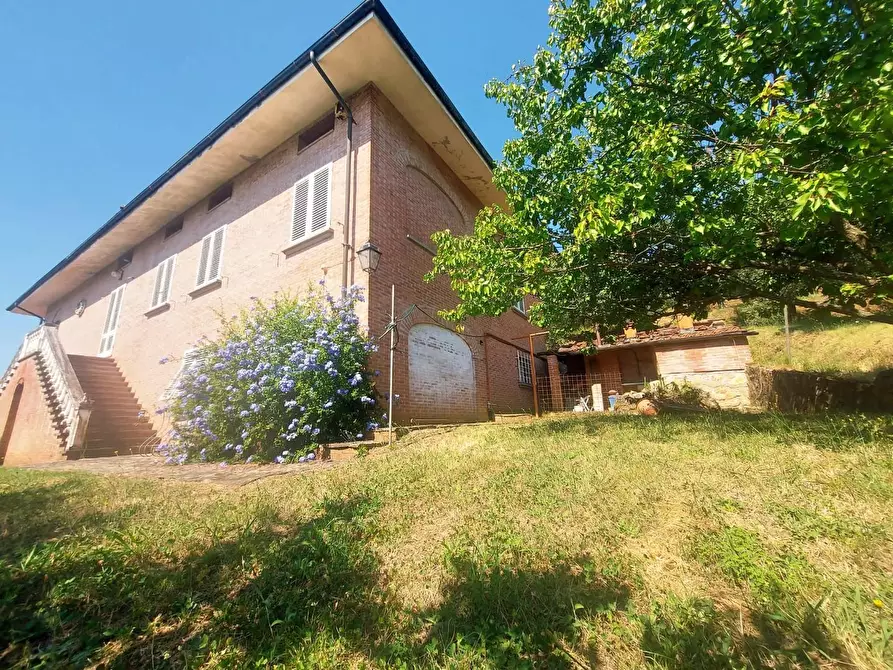 Immagine 60 di Villa in vendita  a Lucca