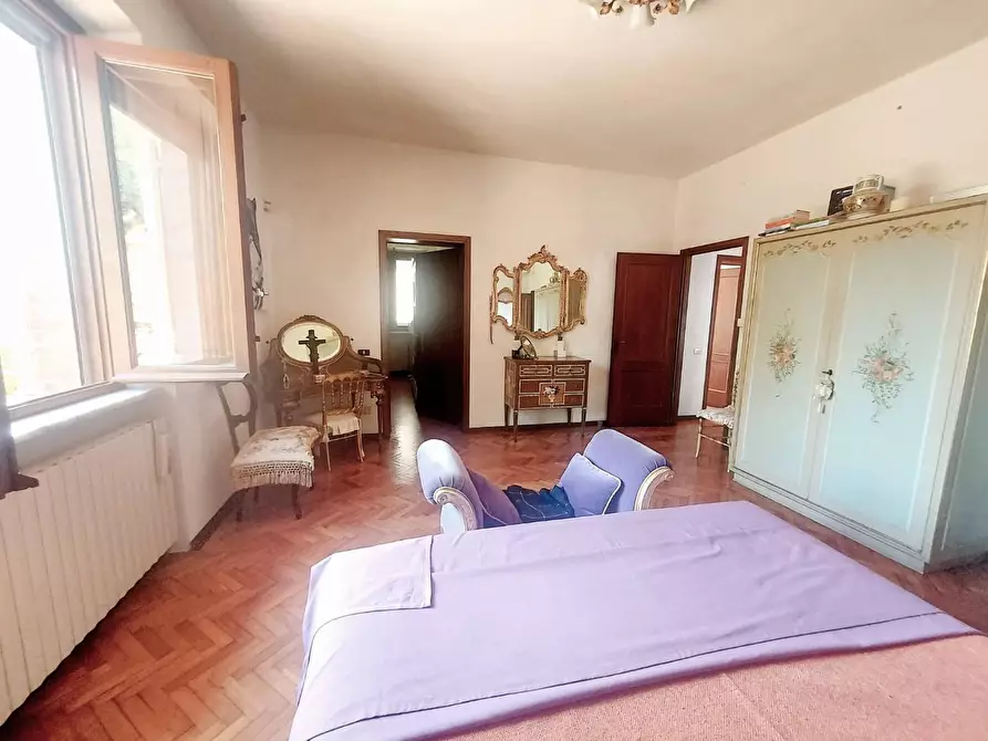 Immagine 26 di Villa in vendita  a Lucca
