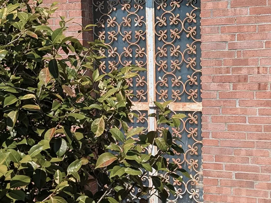 Immagine 16 di Villa in vendita  a Lucca