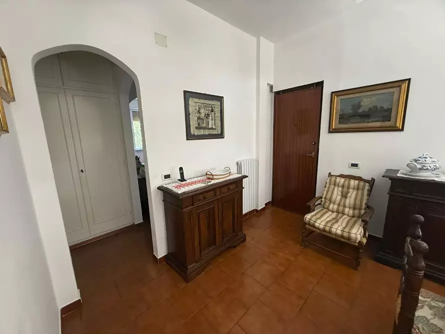 Immagine 5 di Appartamento in vendita  a Livorno